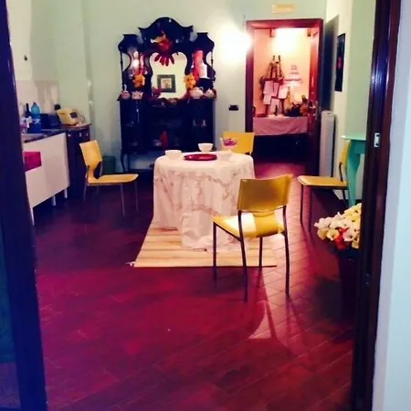 לינה וארוחת בוקר Magnolia House
