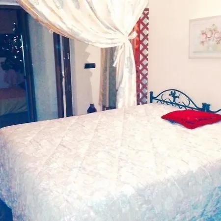 Magnolia House לינה וארוחת בוקר
