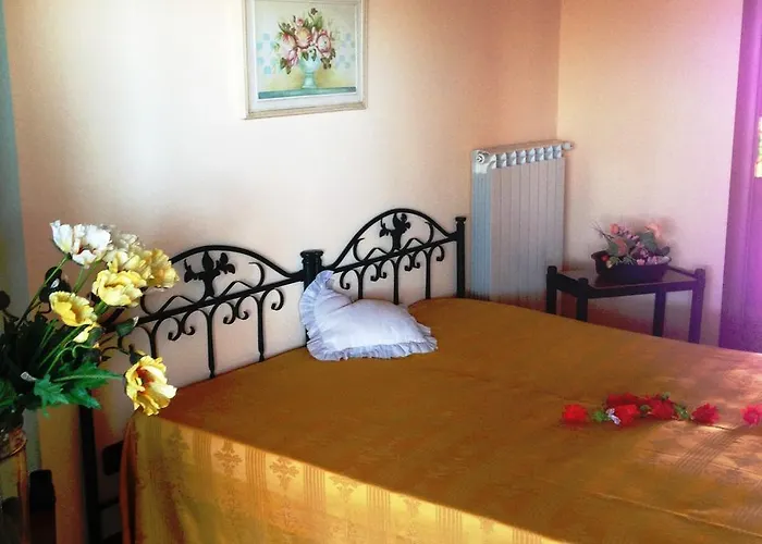 לינה וארוחת בוקר Magnolia House