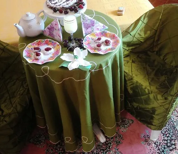 לינה וארוחת בוקר Magnolia House